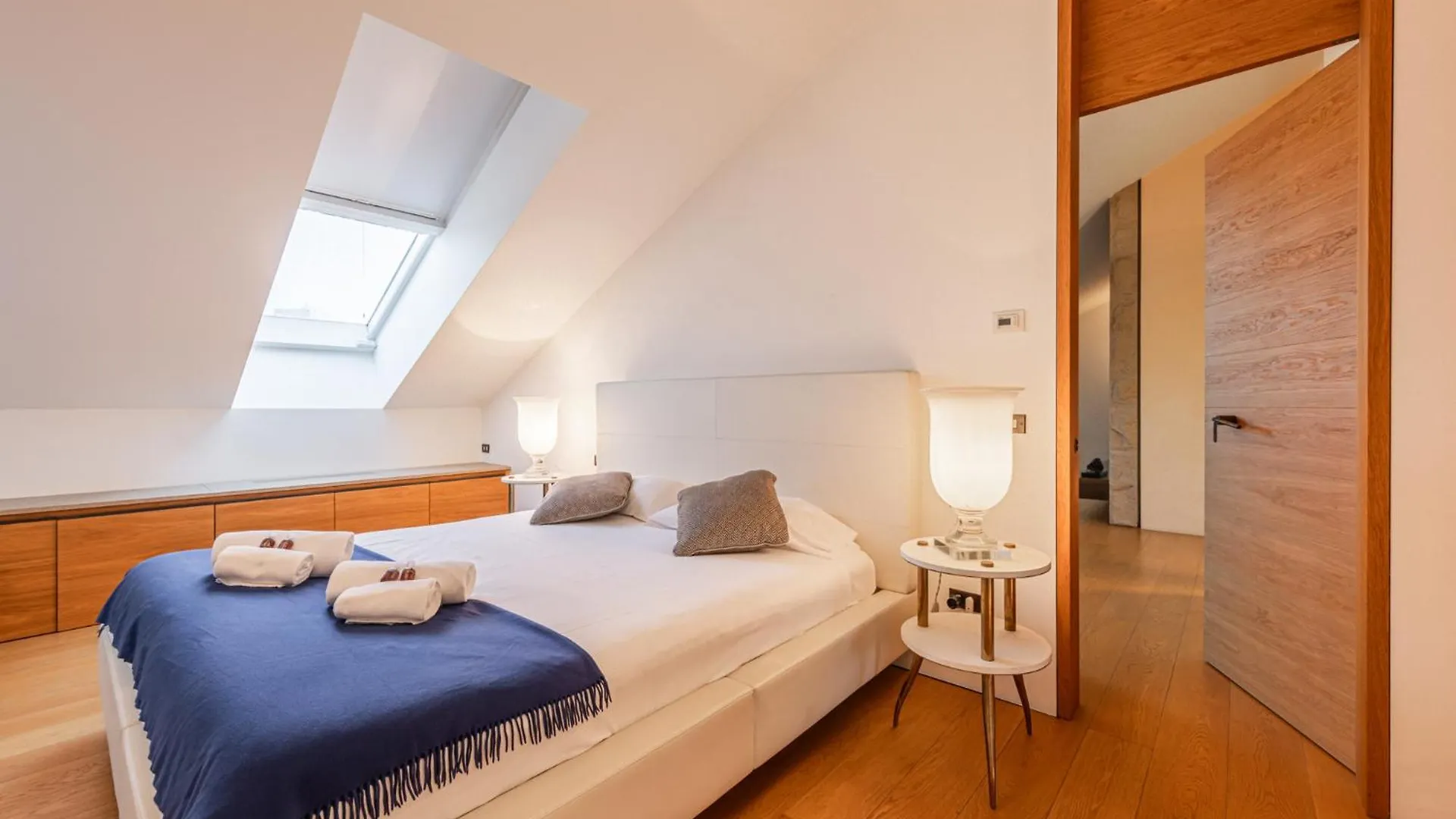Апартаменты Montenapoleone Luxury Penthouse Милан