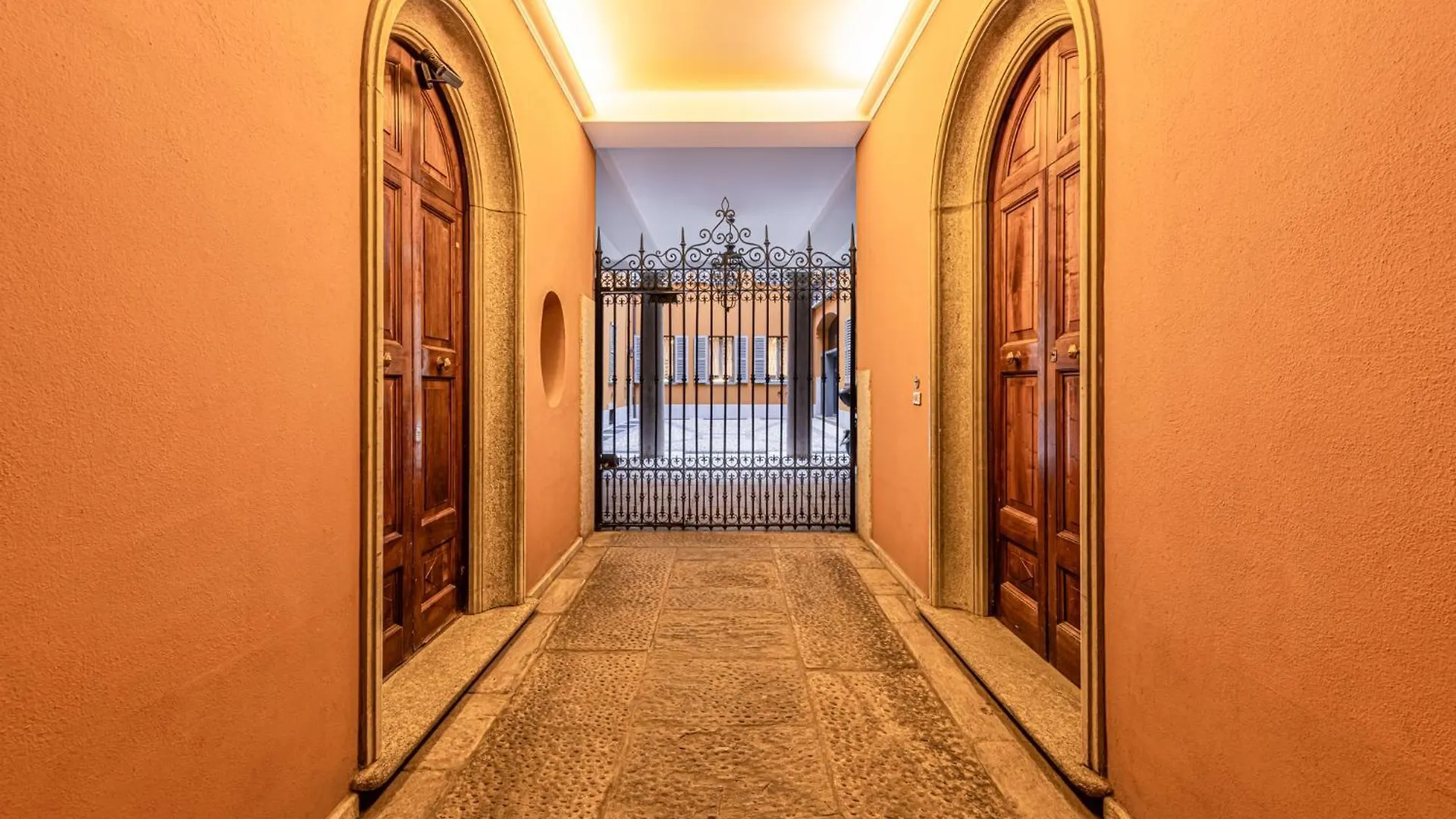 Апартаменты Montenapoleone Luxury Penthouse Милан