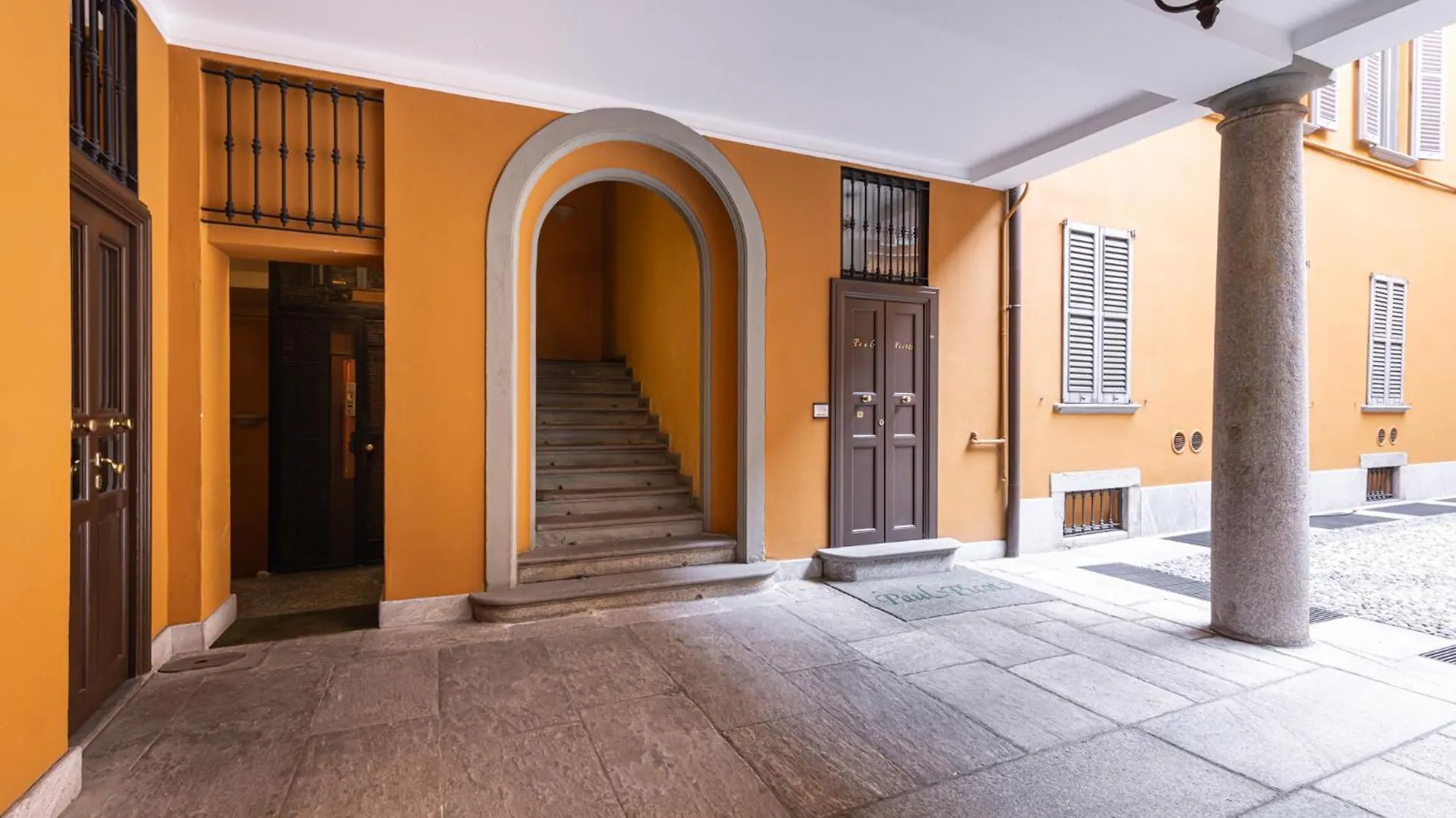 Апартаменты Montenapoleone Luxury Penthouse Милан