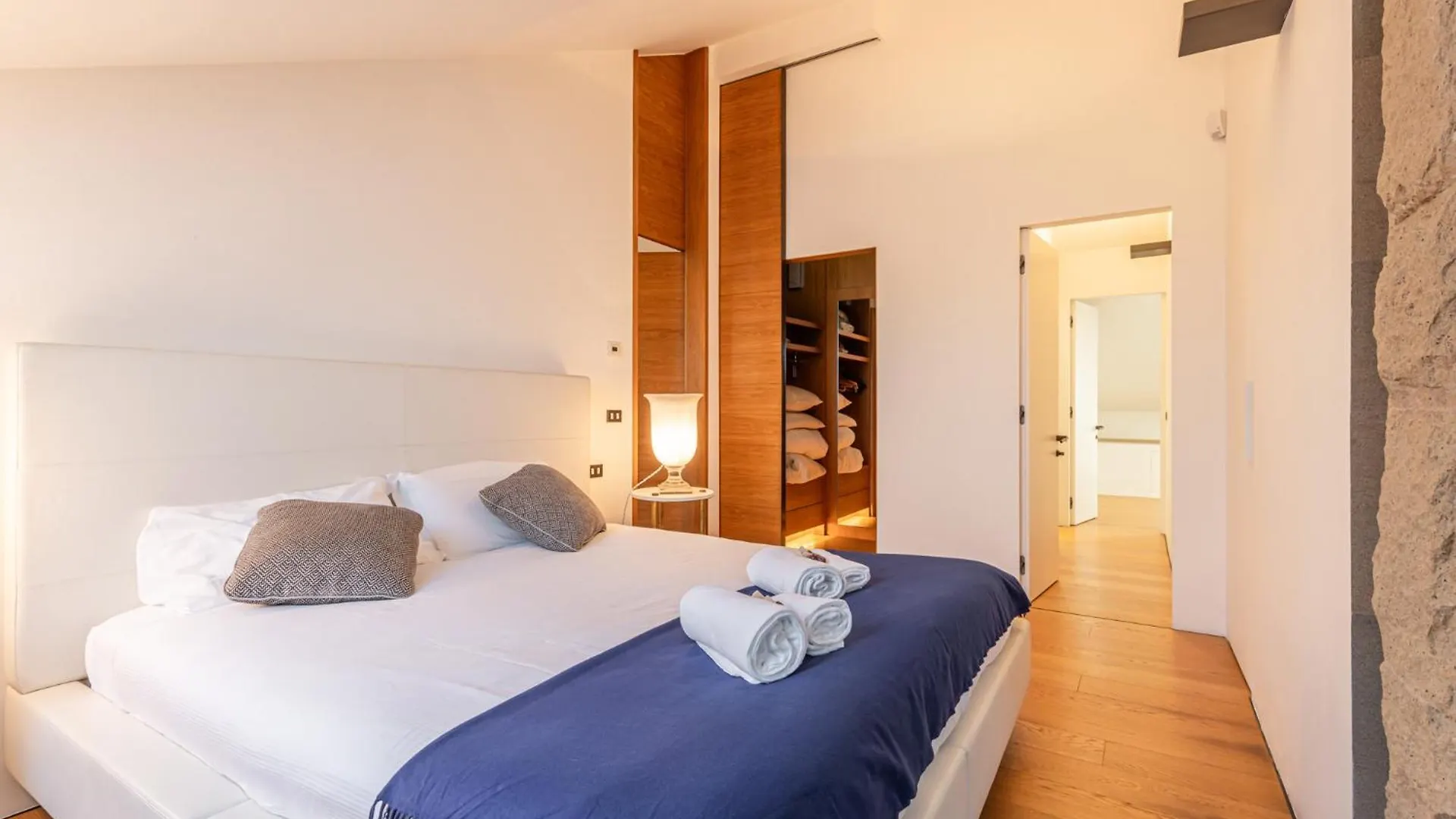 Апартаменты Montenapoleone Luxury Penthouse Милан 0*,