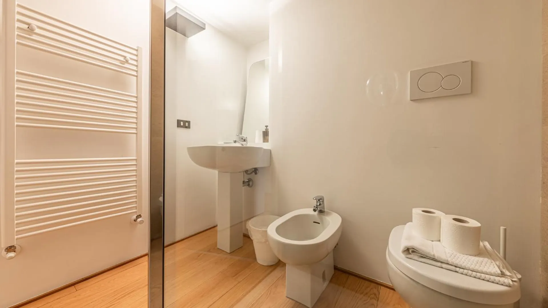 Апартаменты Montenapoleone Luxury Penthouse Милан